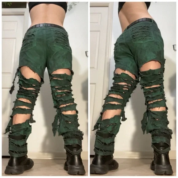 SOLD - D.I.Y Tie Dye Extremely Distressed Jeans - Picture 3 of 8